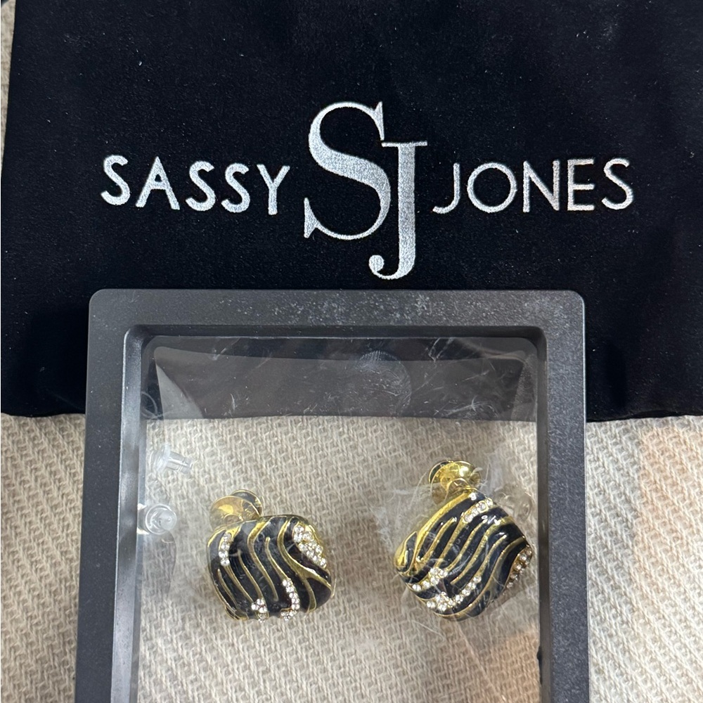Sassy Jones Ziva Studs Earrings